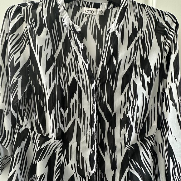 Cato Womens Black & White Abstract Print Sheer Tunic Top With Ruched Sleeves & A - Picture 7 of 7